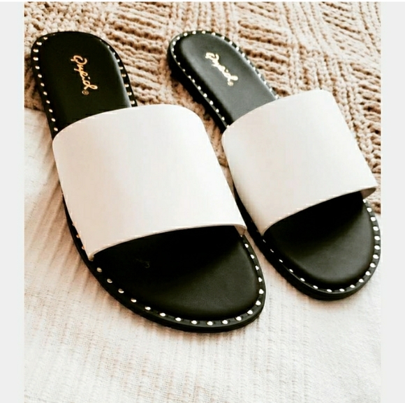 🚨The Sasha// white one band sandal - Picture 7 of 7